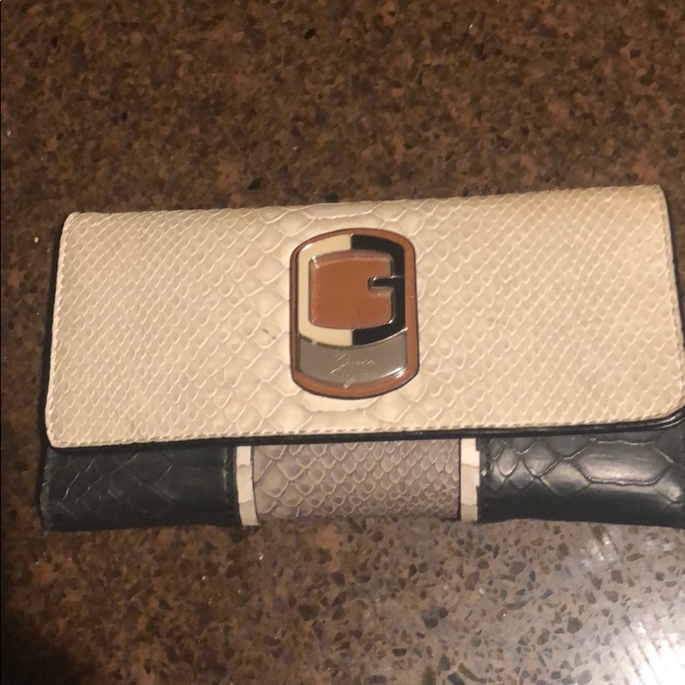Guess wallet